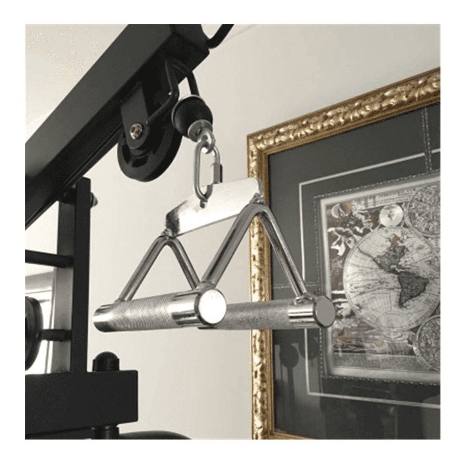 Agarre para polea remo tipo manija fija, ideal para espalda y tríceps.