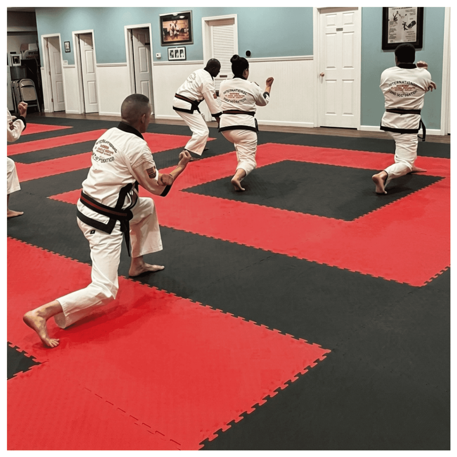 Pisos Tatami EVA PRO Pack 9 Piezas 9m² 2.5cm Rojo-Negro